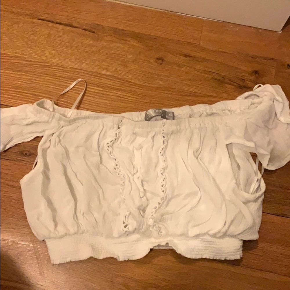 LF crop top, off the shoulder